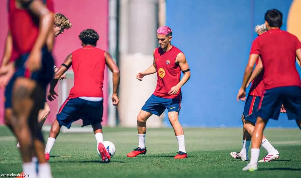 جافى يتدرب مع برشلونة قبل فالنسيا