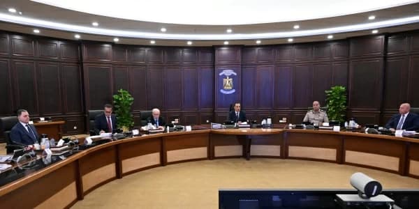 24小时内的四项政府决策