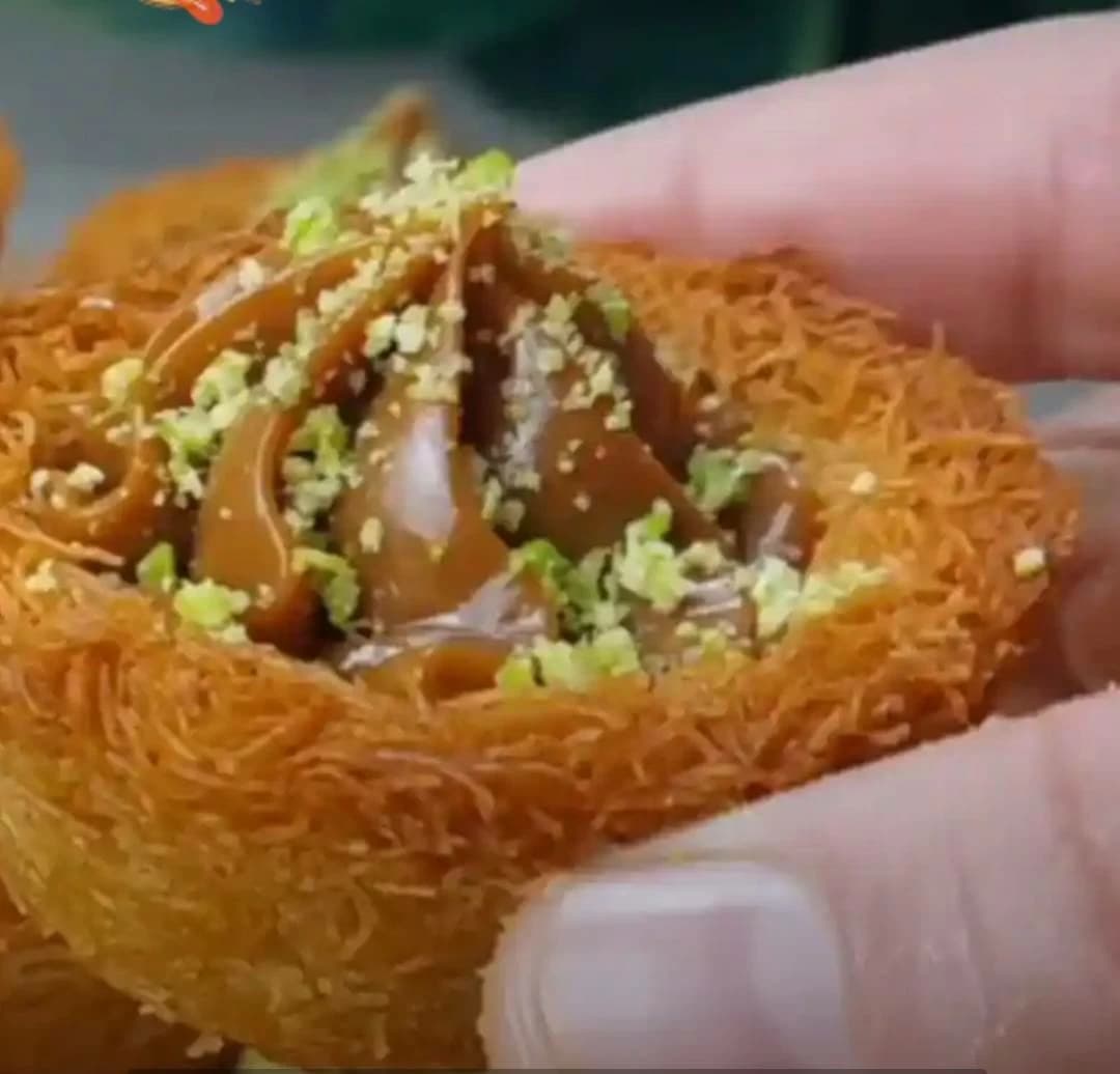 Prepare Crispy Nutty Chocolate Kunafa