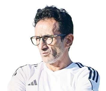 Egypt team in new kit vs Suez Petrojet