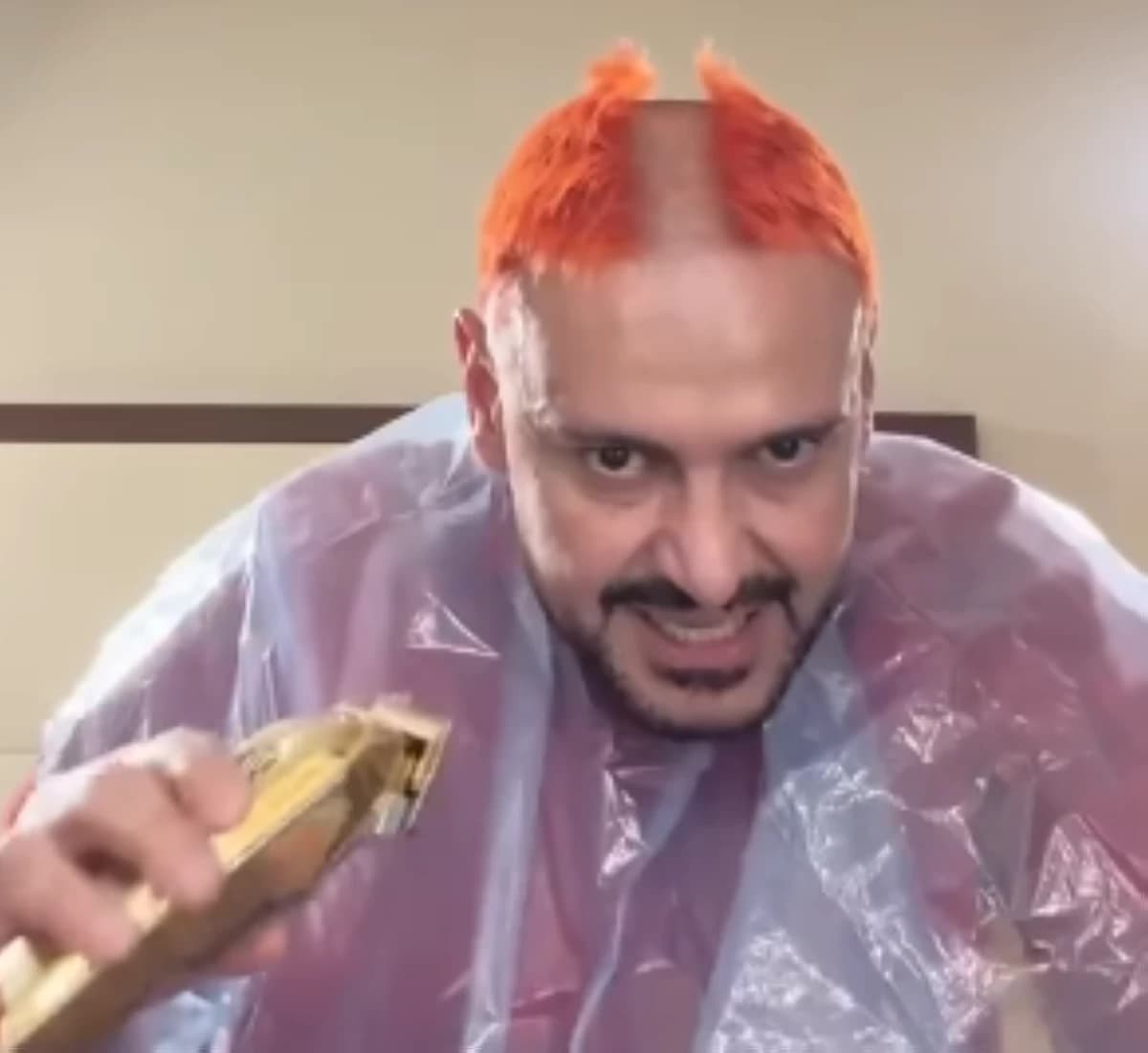 Ramez Ghalal trims hair and urges to reconnect