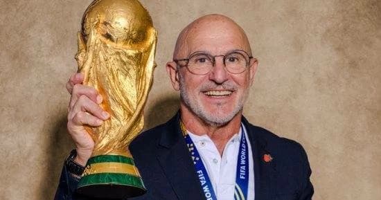 مدربو الكرة الذهبية يتنافسون على جائزة الأفضل