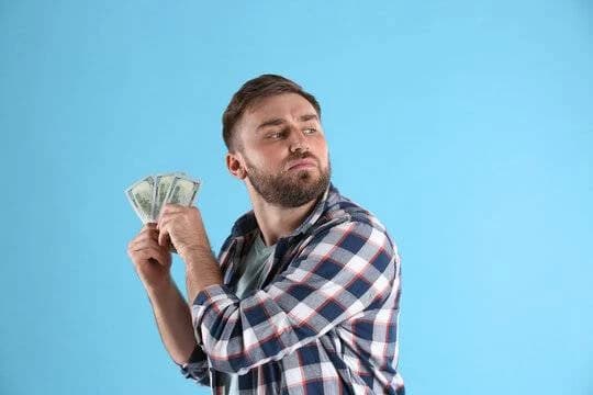 5 أبراج تتردد في الإنفاق