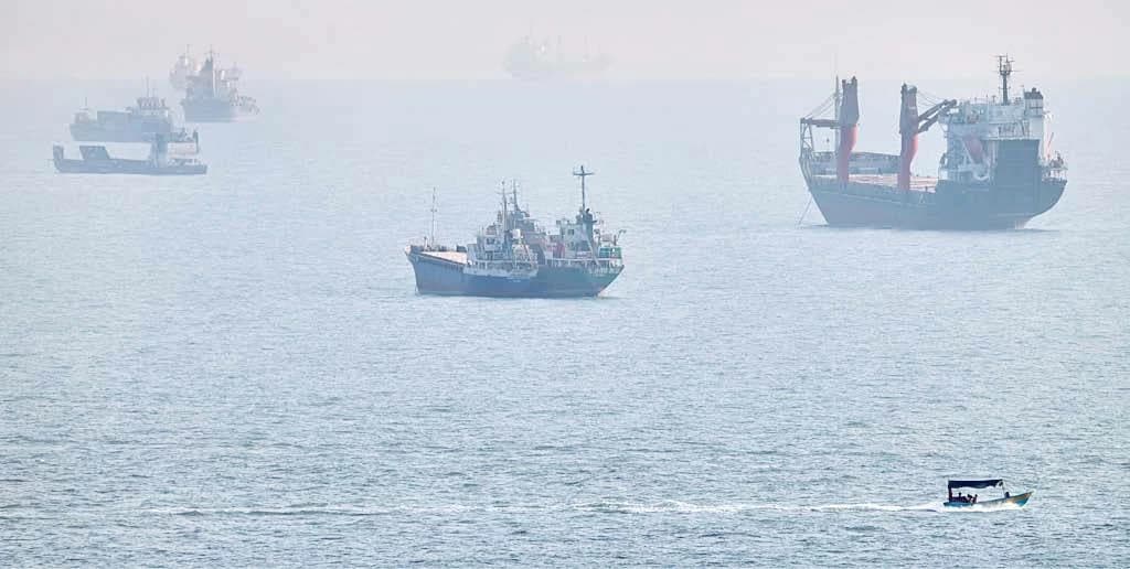 Maritime Authority Reports Ship Fire After Strait Attack