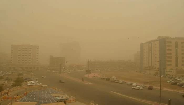 Egypt weather today: warmer, foggy morning, navigation alert