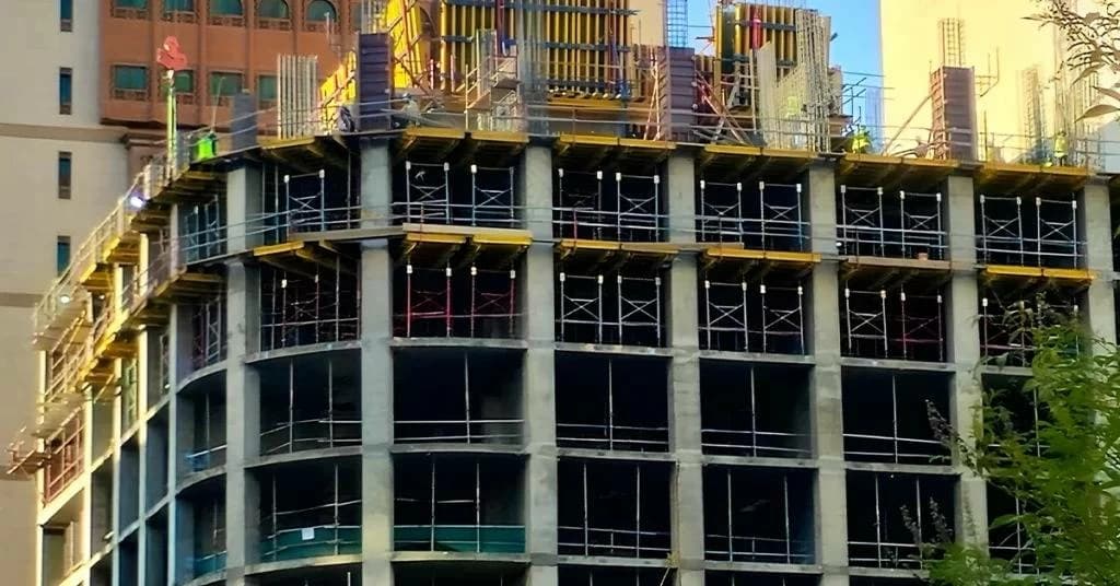 الحكومة تحدد شركات العقار المتعثرة