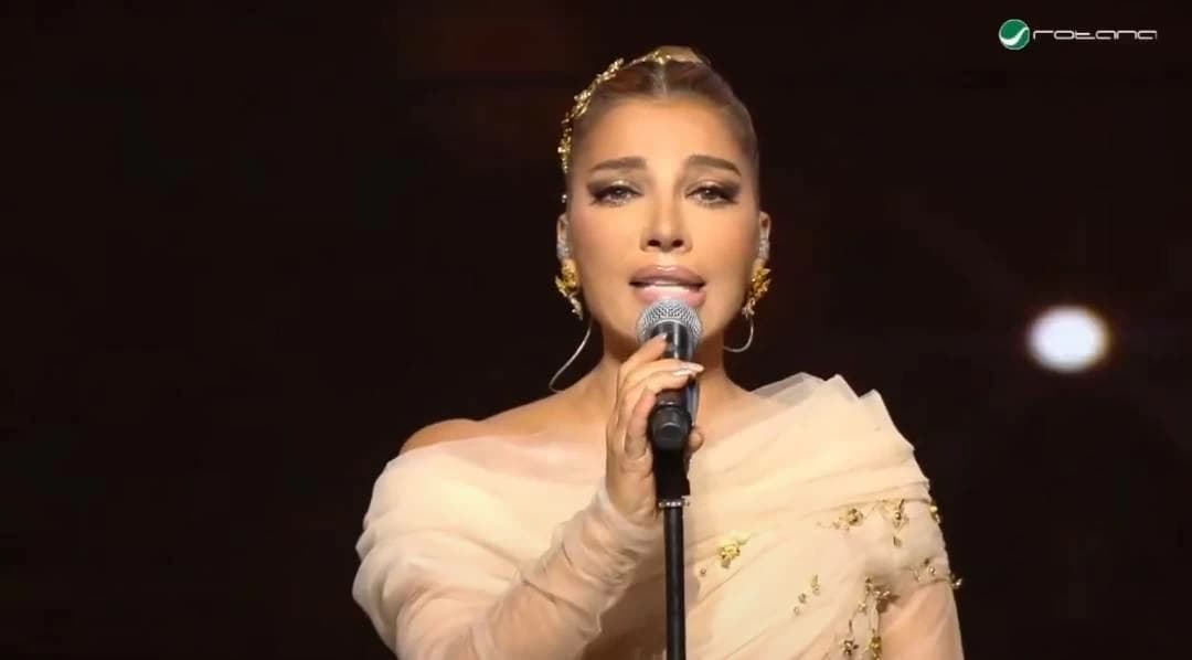 Asala's Audience Cheers Against Bashar al-Assad at Damascus Concert