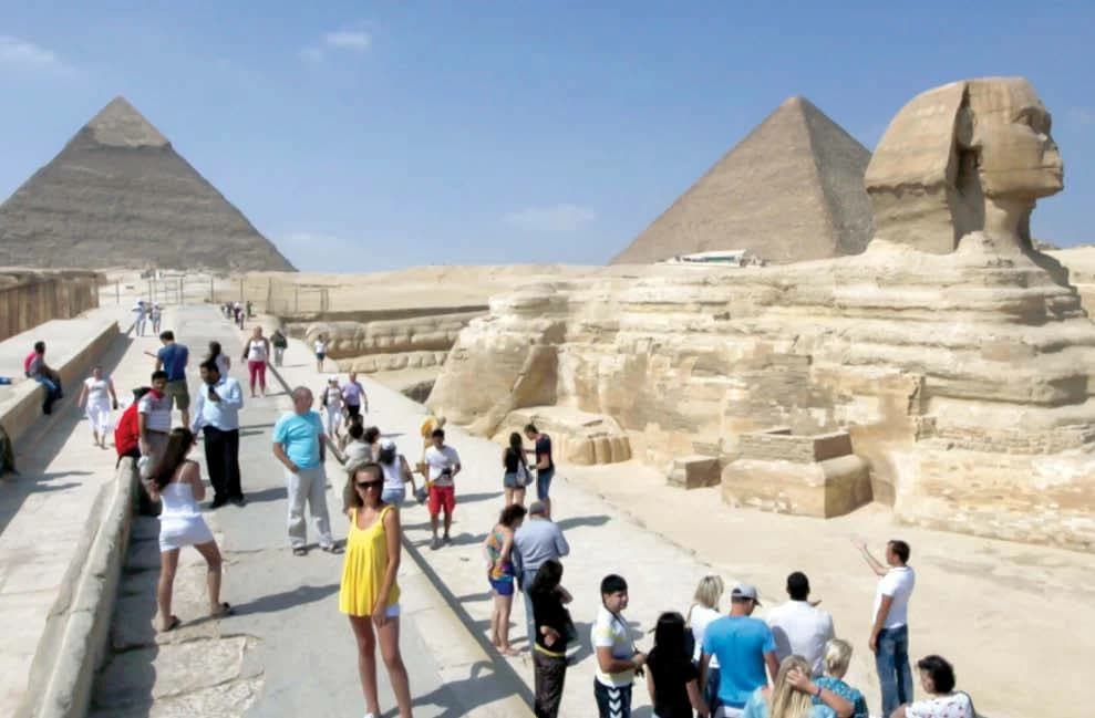 الوزراء يناقشون توقعات فيتش للسياحة والإيرادات في مصر