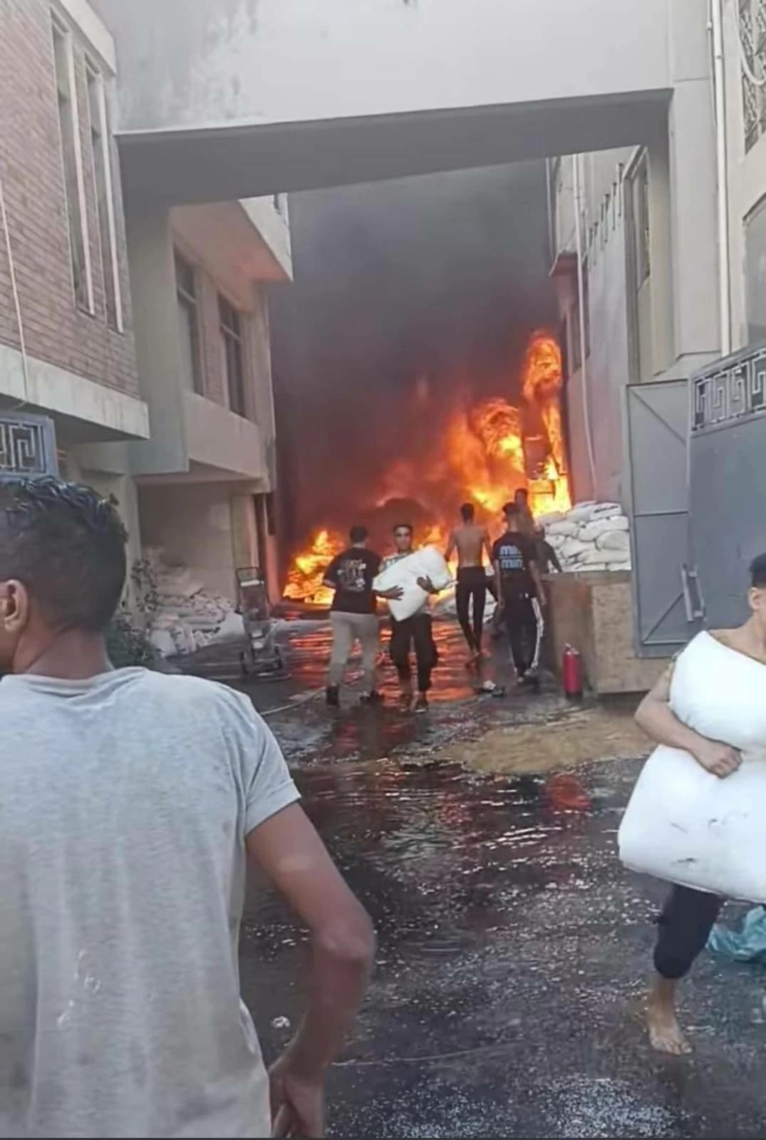 حريق في مصنع بلاستيك بالإسكندرية