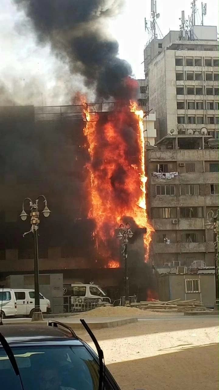 حريق قرب قسم الأزبكية بميدان رمسيس