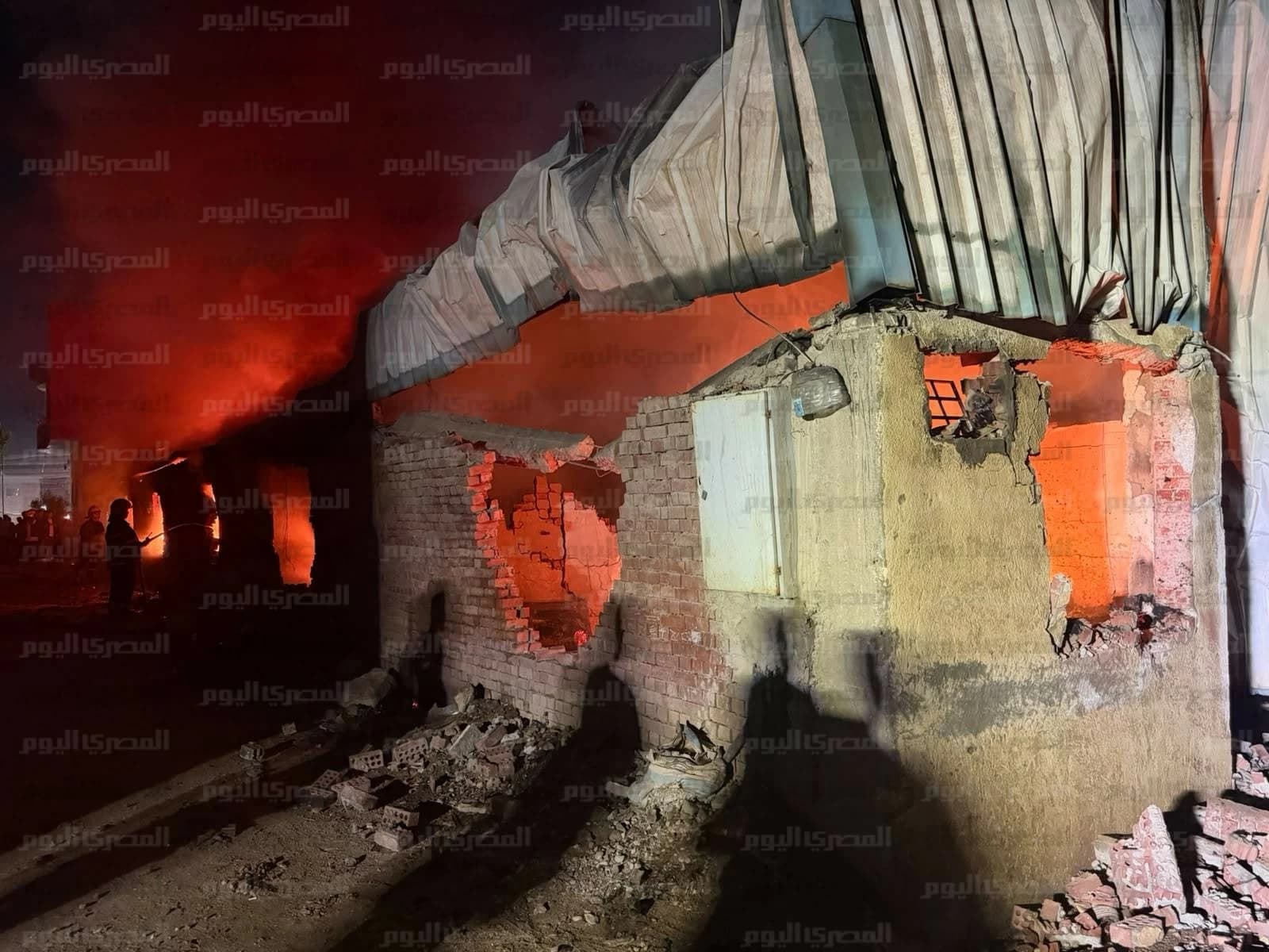 Large fire at mattress warehouse in Shubrāmint