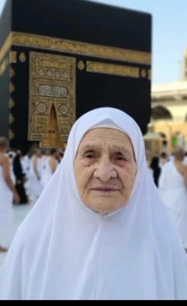 تشييع جثمان الحاجة عطيات أكبر معمرة