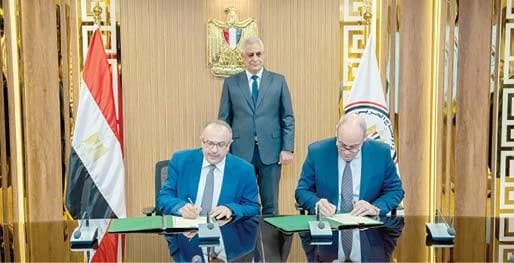 Military Production and Arab Contractors sign MOUs