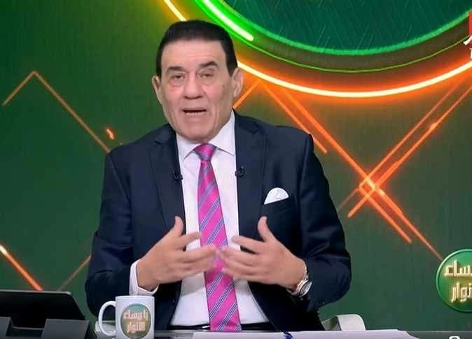 مدحت شلبي يوجه رسائل حاسمة لحسام حسن وعموتة