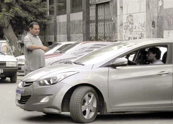 Traffic Expert Highlights Role of Uniforms and Licenses in Taxi Fare Management