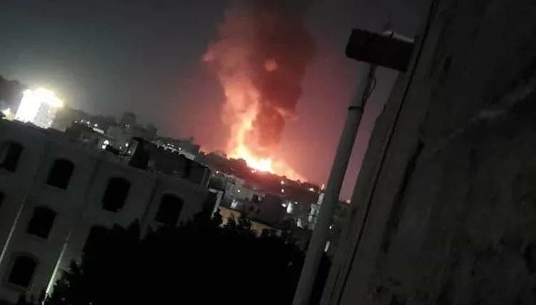 صنعاء تشهد انفجارين بعد أسر الجيش 5 من الحوثي