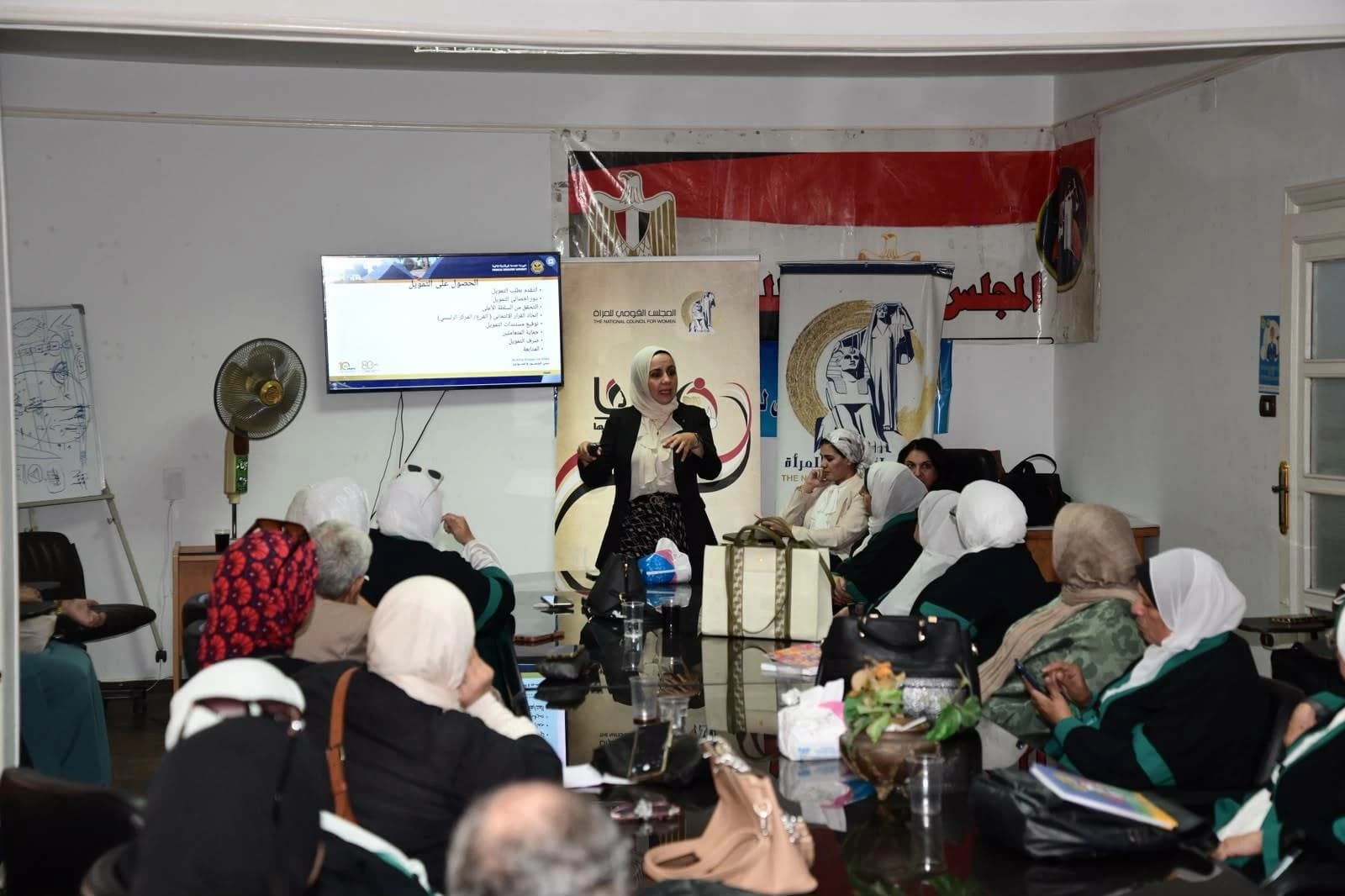 حملة حكومية واسعة لمنع التمويل غير المرخص