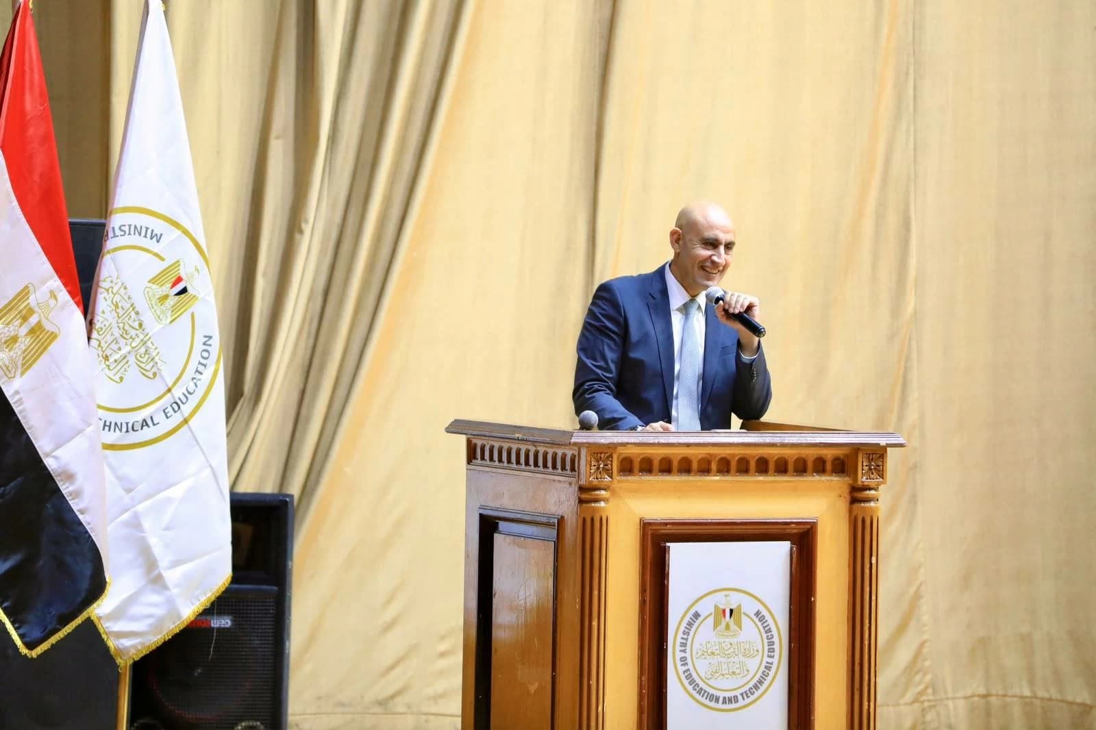 وزير التعليم يحدد نسبة مستحقات المعلمين