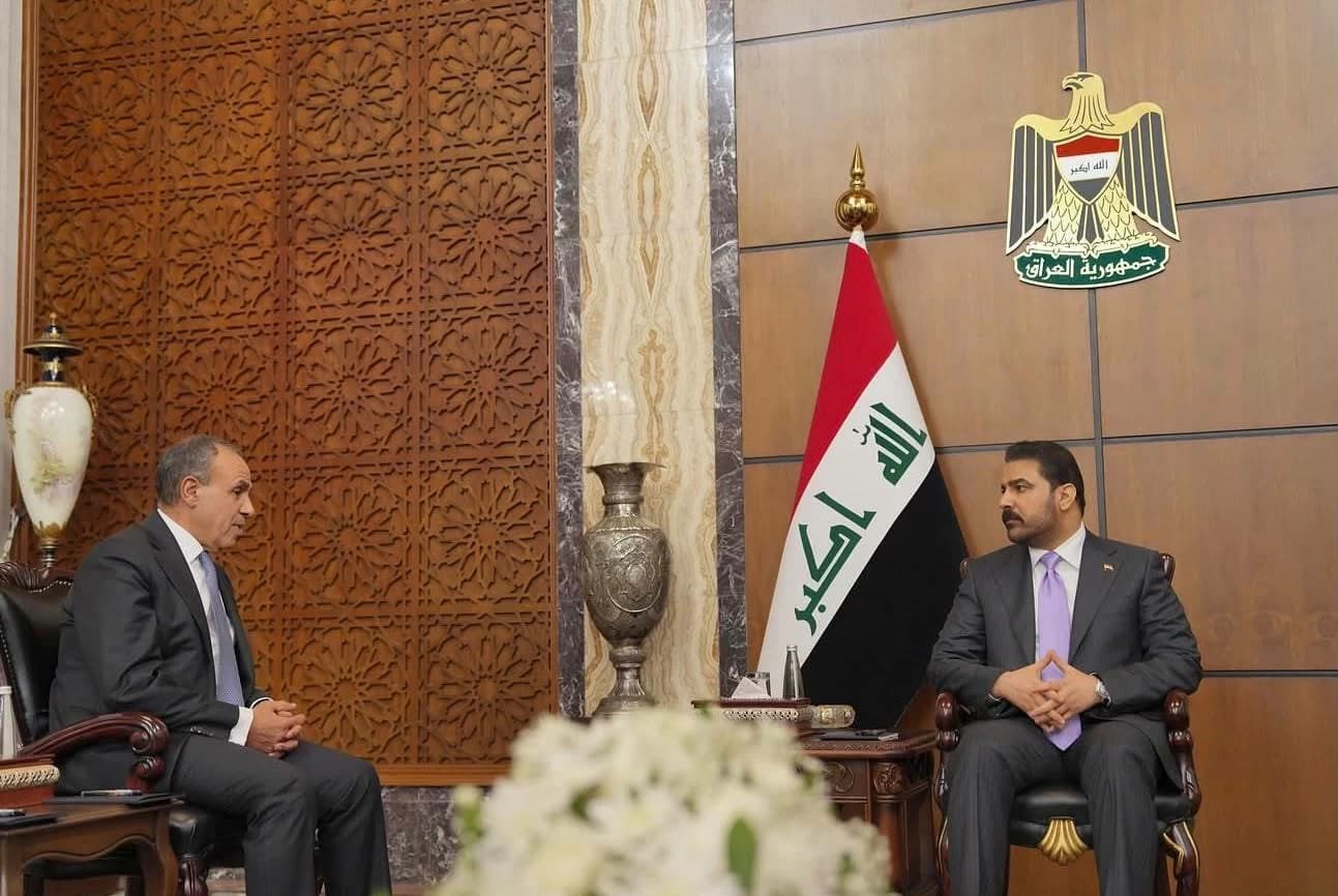 FM Meets Iraqi PM on Regional Stability