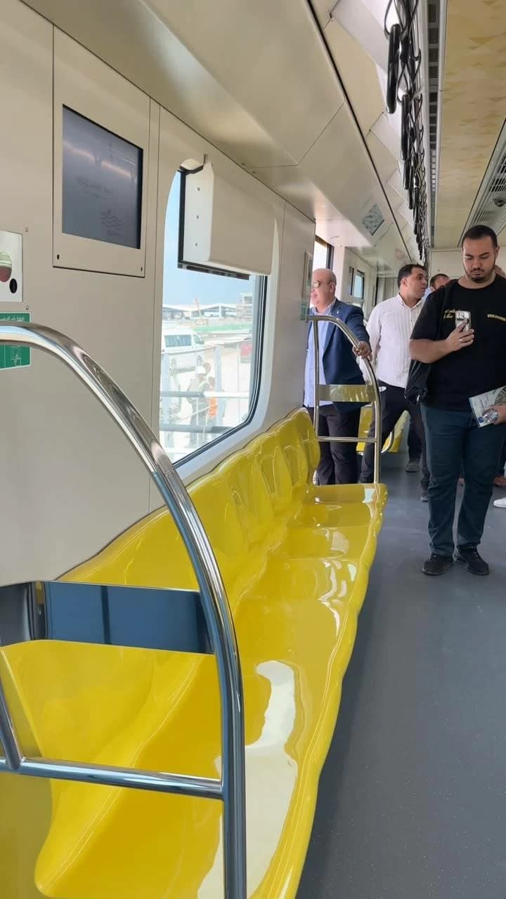 First photos of yellow seats on train cars
