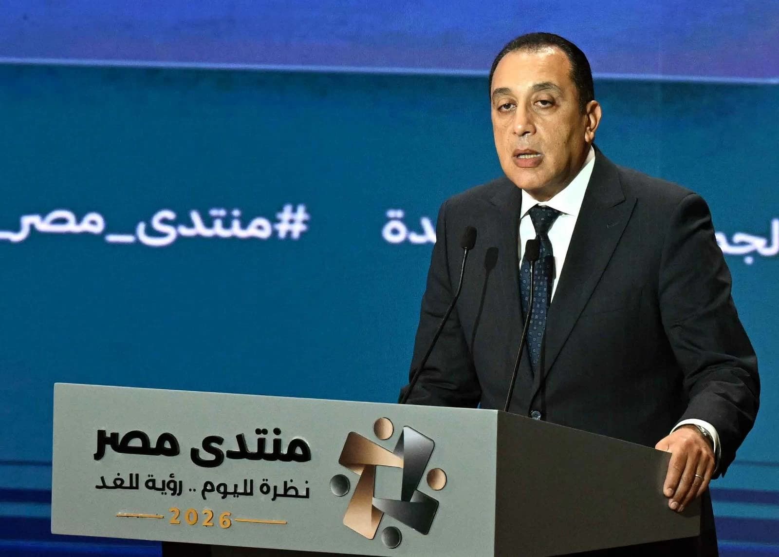 مدبولي: تطوير التعليم ومناهجه أولوية