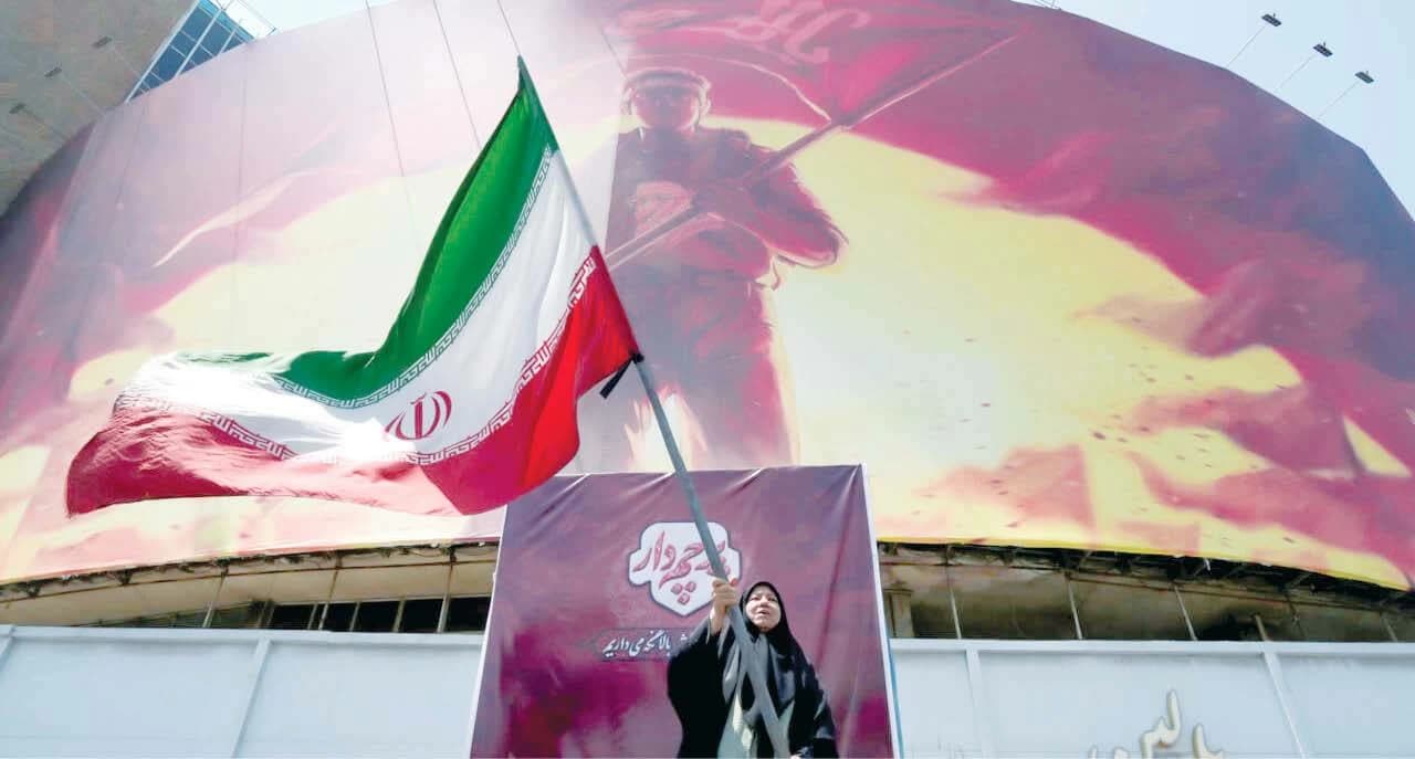 طهران ترفع جاهزيتها العسكرية وتل أبيب تهدد بوقفها