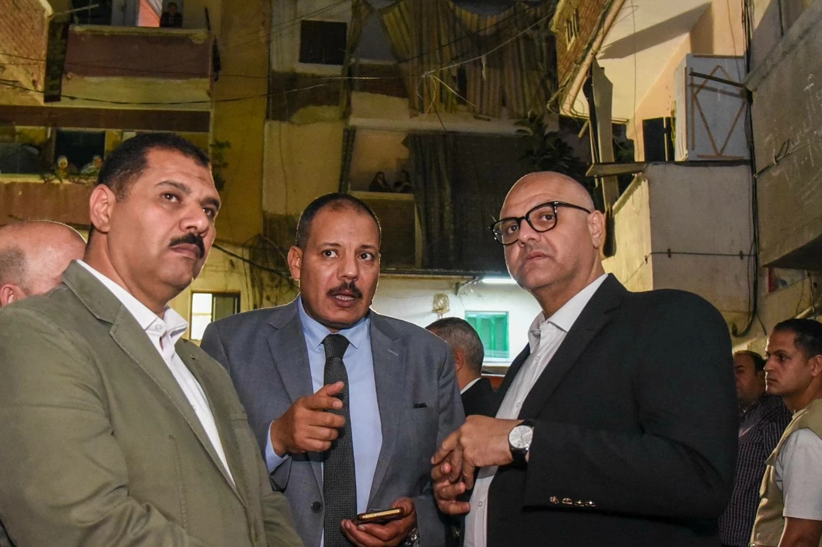 إرسال 12 سيارة إسعاف لإنقاذ من تحت الأنقاض في إسكندرية