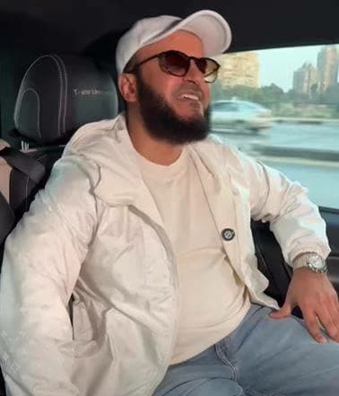 مشاري العفاسي يمزح مع المصريين
