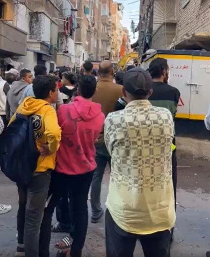 Recovery of victims' bodies in Alexandria collapse