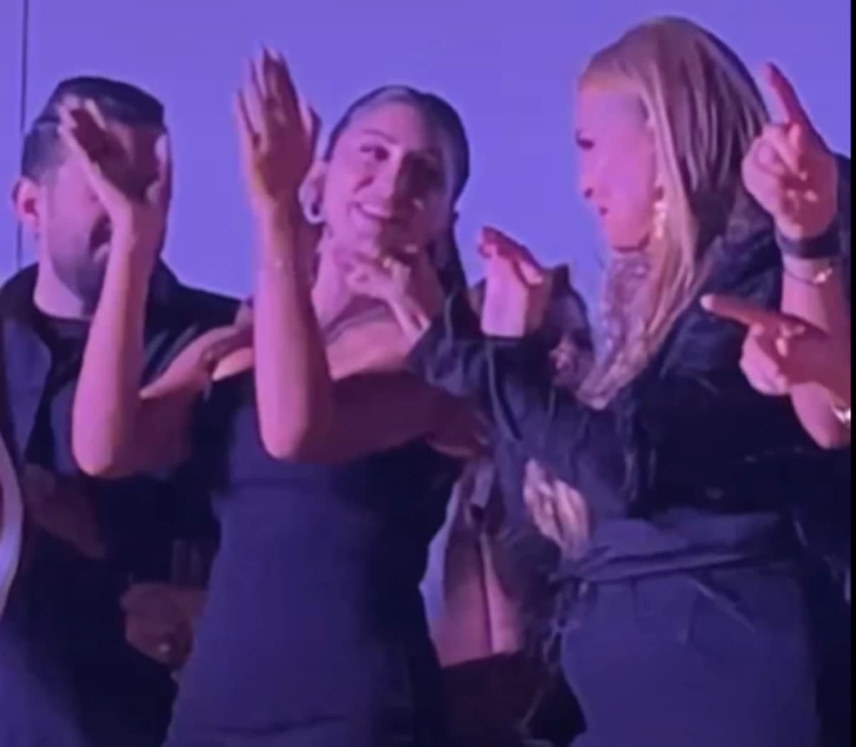 Dina El Sherbiny and Yousra Perform Amr Diab in El Gouna
