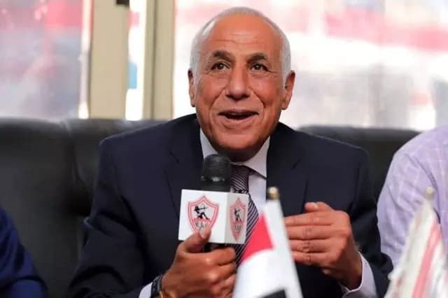 Hussein Labib meets Zamalek players before training
