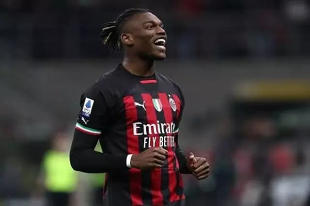 Milan Accepts 45M Euro Offer for Leao