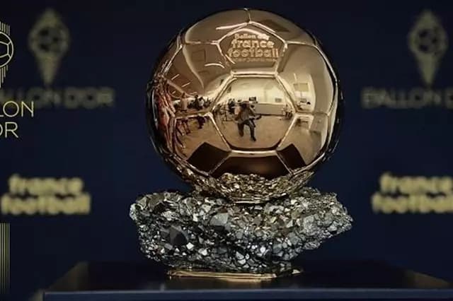 Europe morning update: Ballon d'Or race, Barcelona talks, Liverpool scores