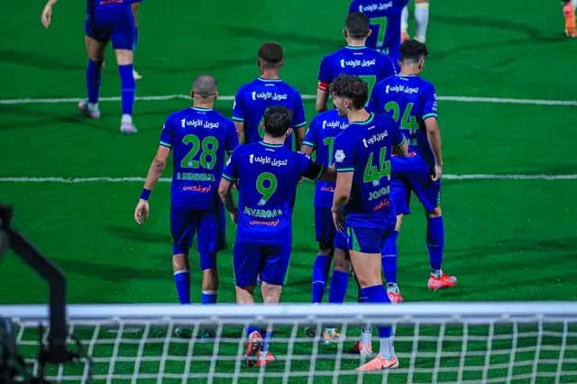 الفتح يتعاقد مع ظهير الأهلي السعودي