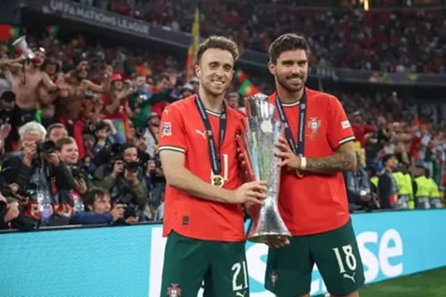 لاعبو البرتغال يعدون بتكريم جوتا أمام كرواتيا
