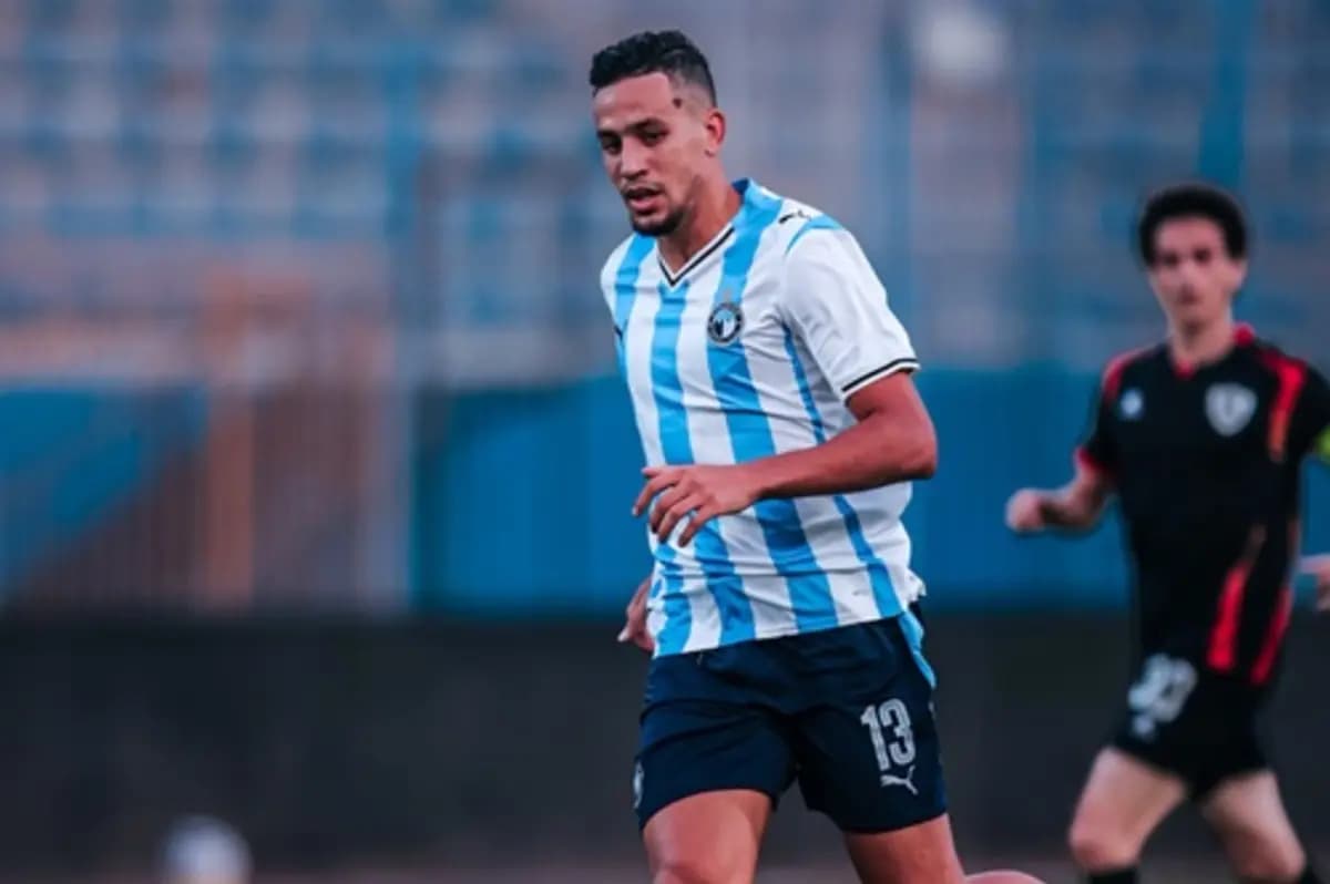 Pyramids Forward Blames Artificial Grass for Mars Loss