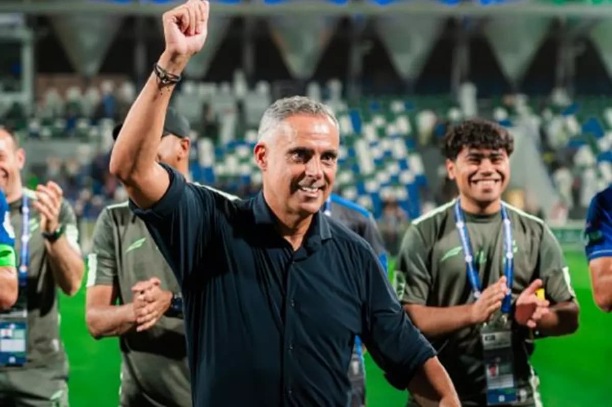 فيفا يطارد جوزيه جوميز بعد تسديد الزمالك مستحقاته