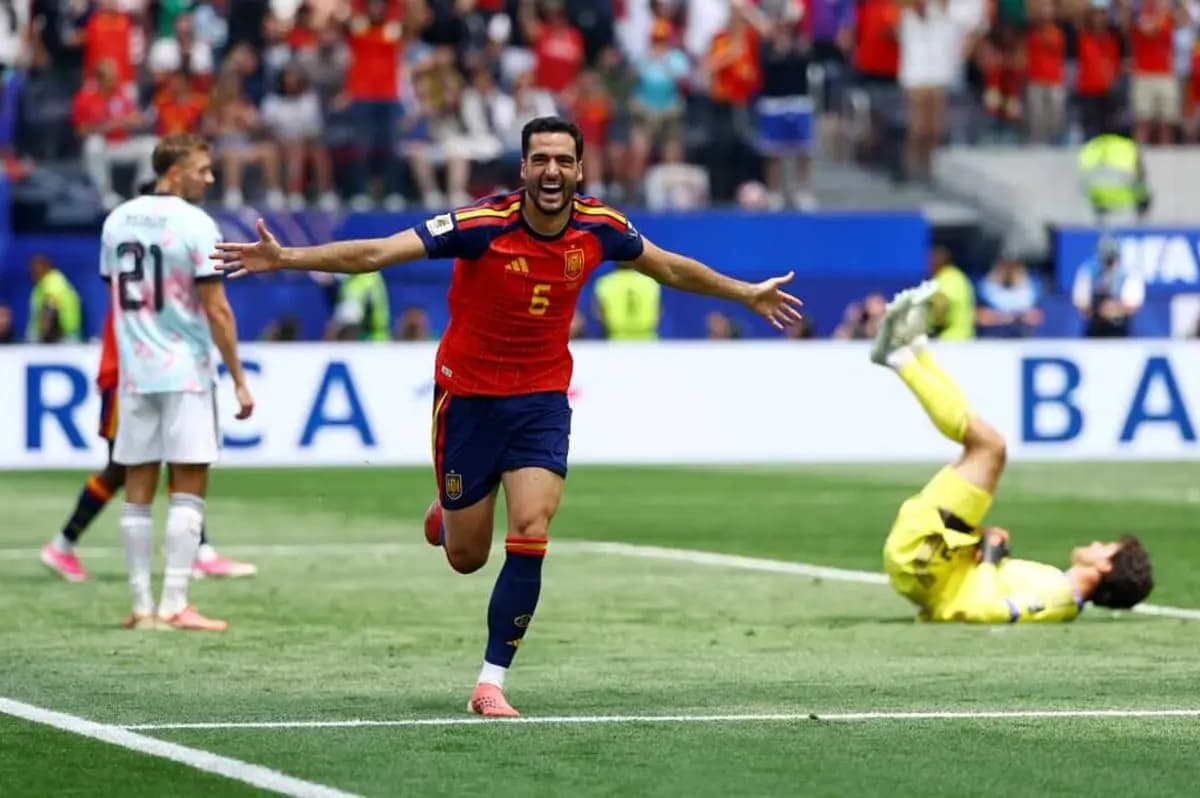 ميكيل ميرينو.. أيقونة الوقت القاتل مع منتخب إسبانيا