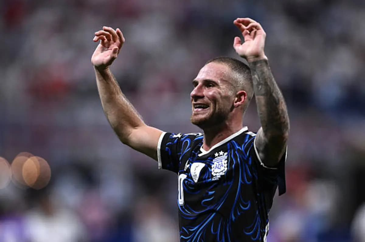 ماك أليستر يتحدى إسبانيا في كأس العالم