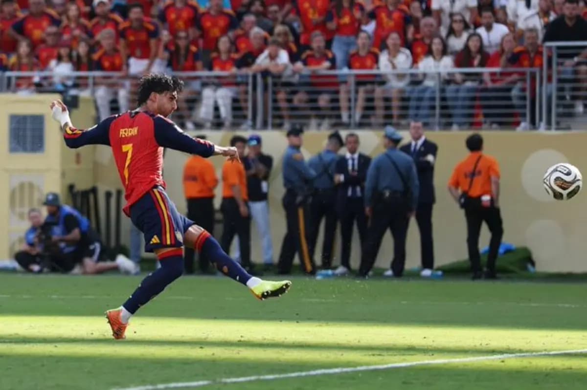 Ferran scores to give Spain lead over Argentina