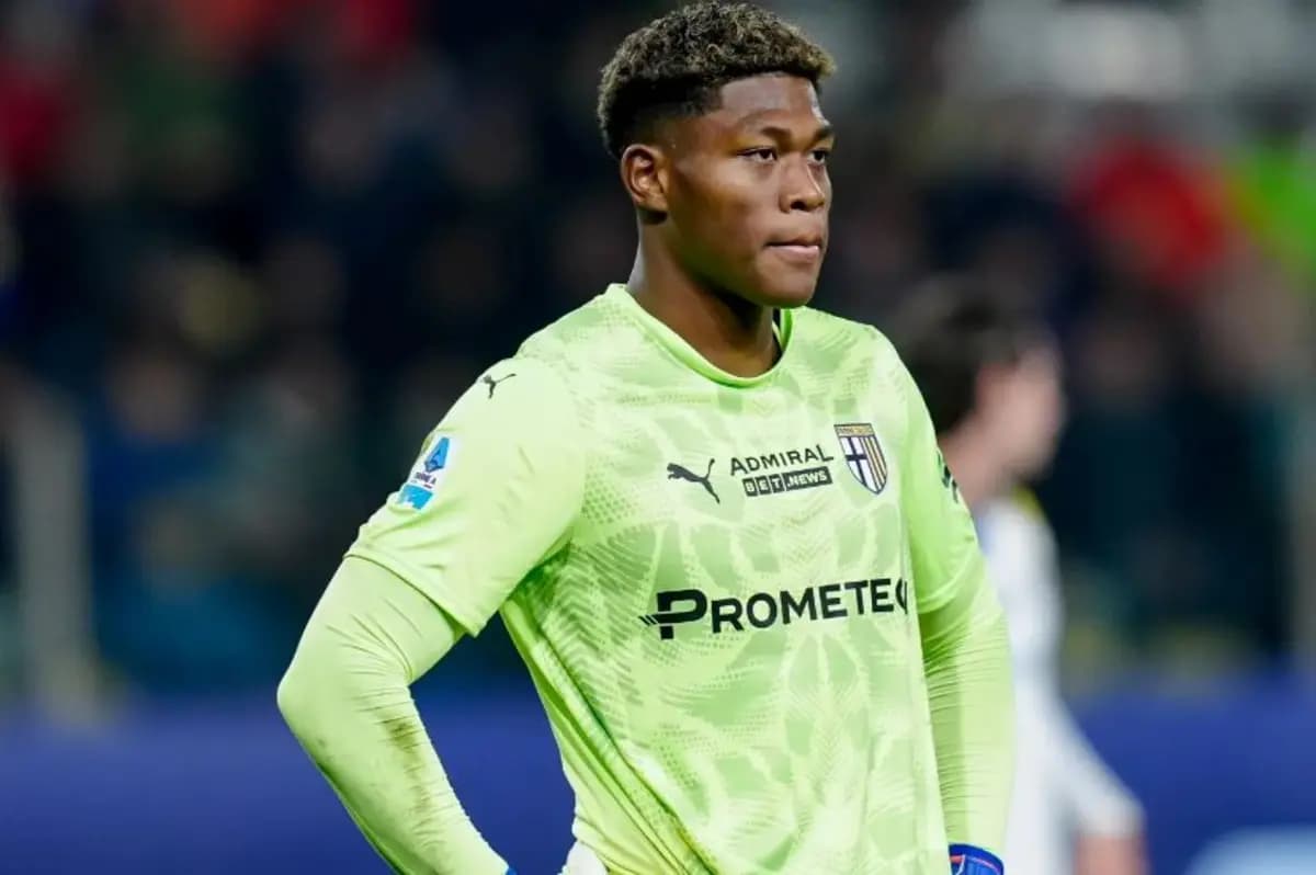 Juventus rival Paris for Parma keeper