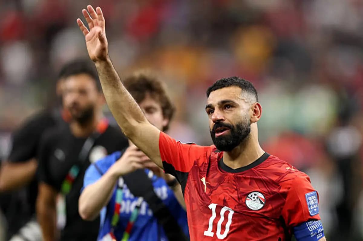 عقبة مفاجئة تهدد انتقال محمد صلاح إلى الدوري السعودي