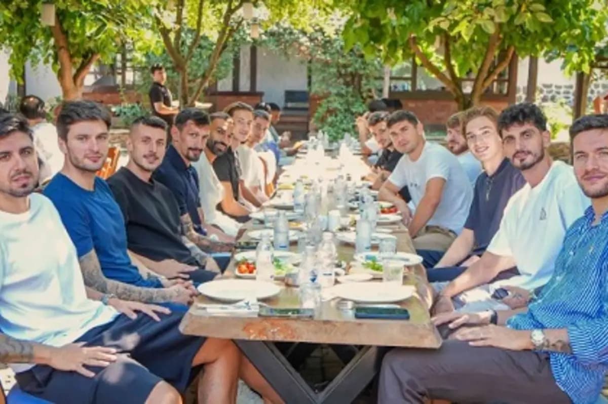 Salah attends group iftar at Trabzonspor
