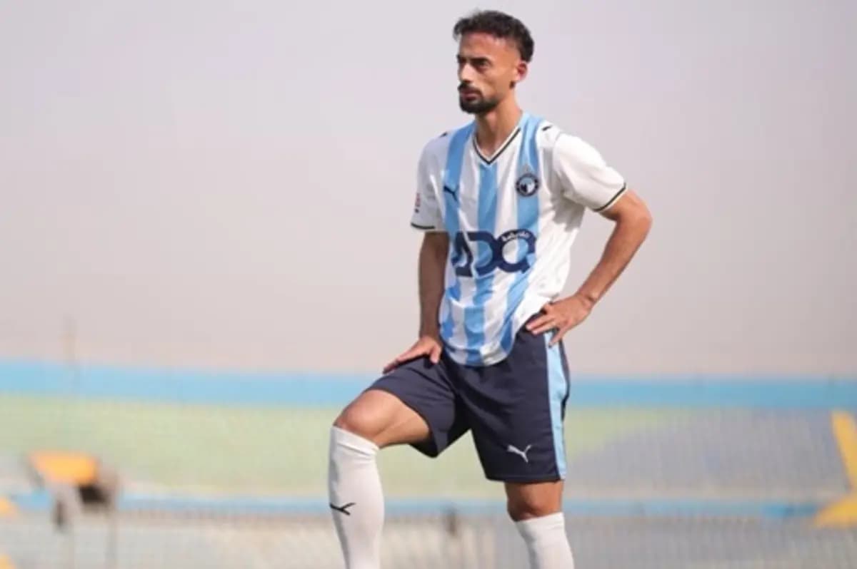 بيراميدز يضم أحمد عبد القادر رسميا