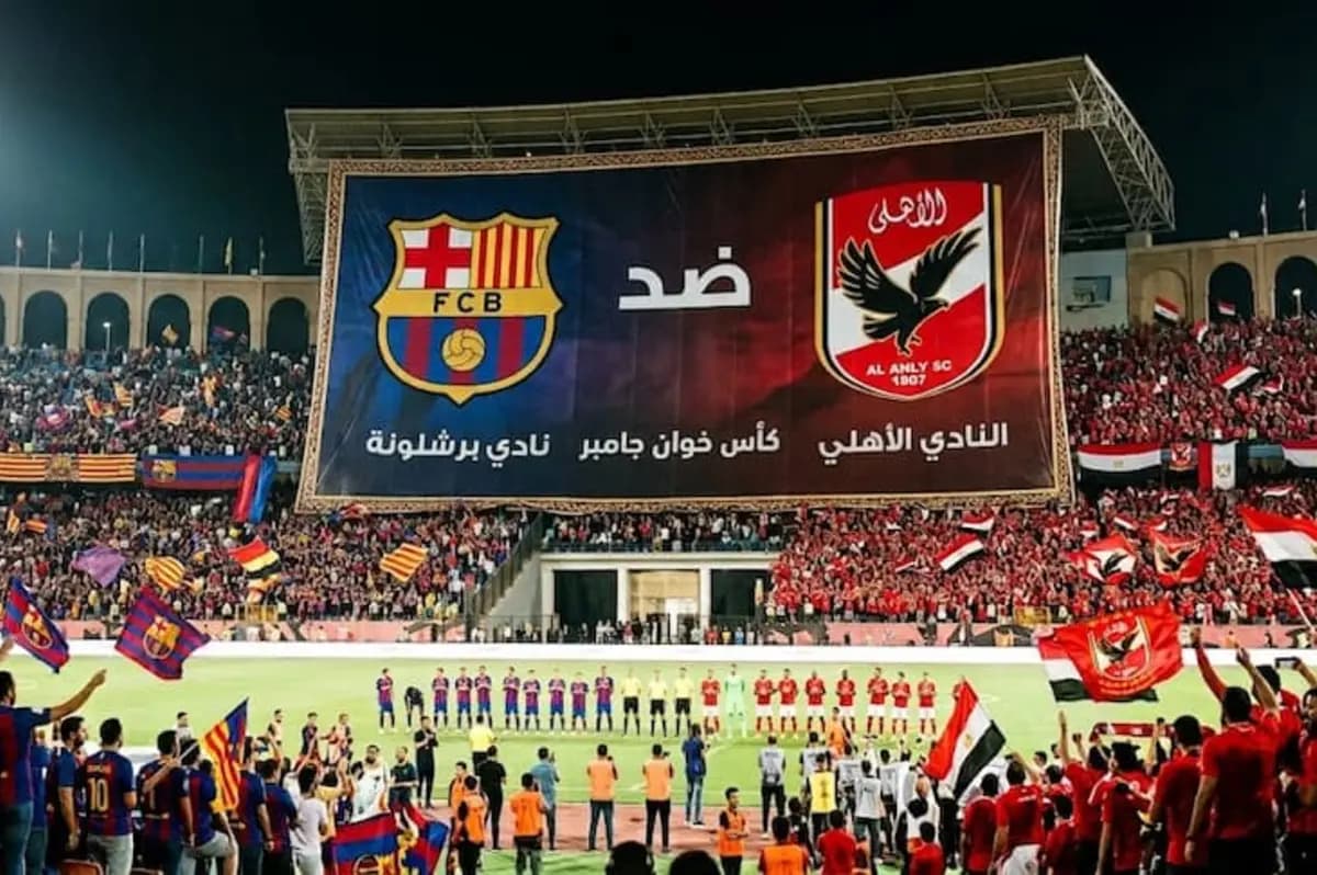 الأهلي يتلقى إشادة قبل مواجهة برشلونة