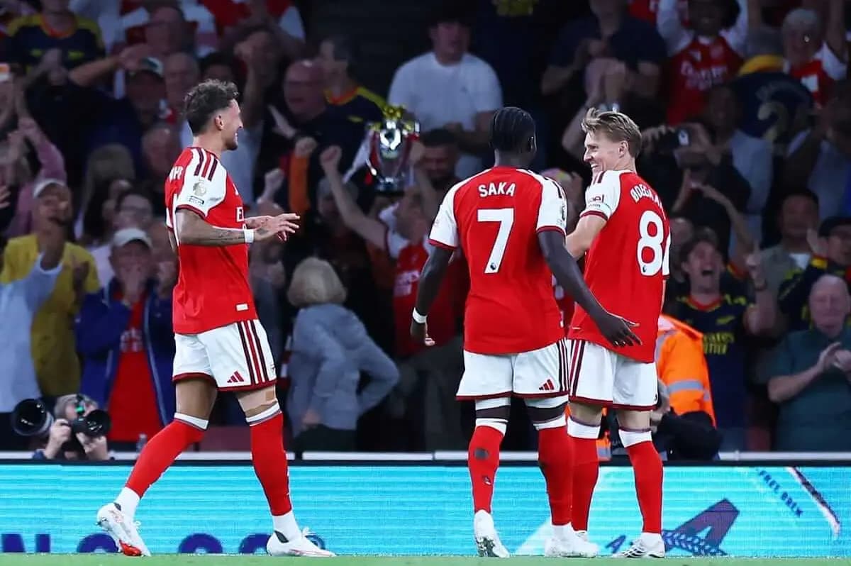Arsenal dominates Coventry in EPL