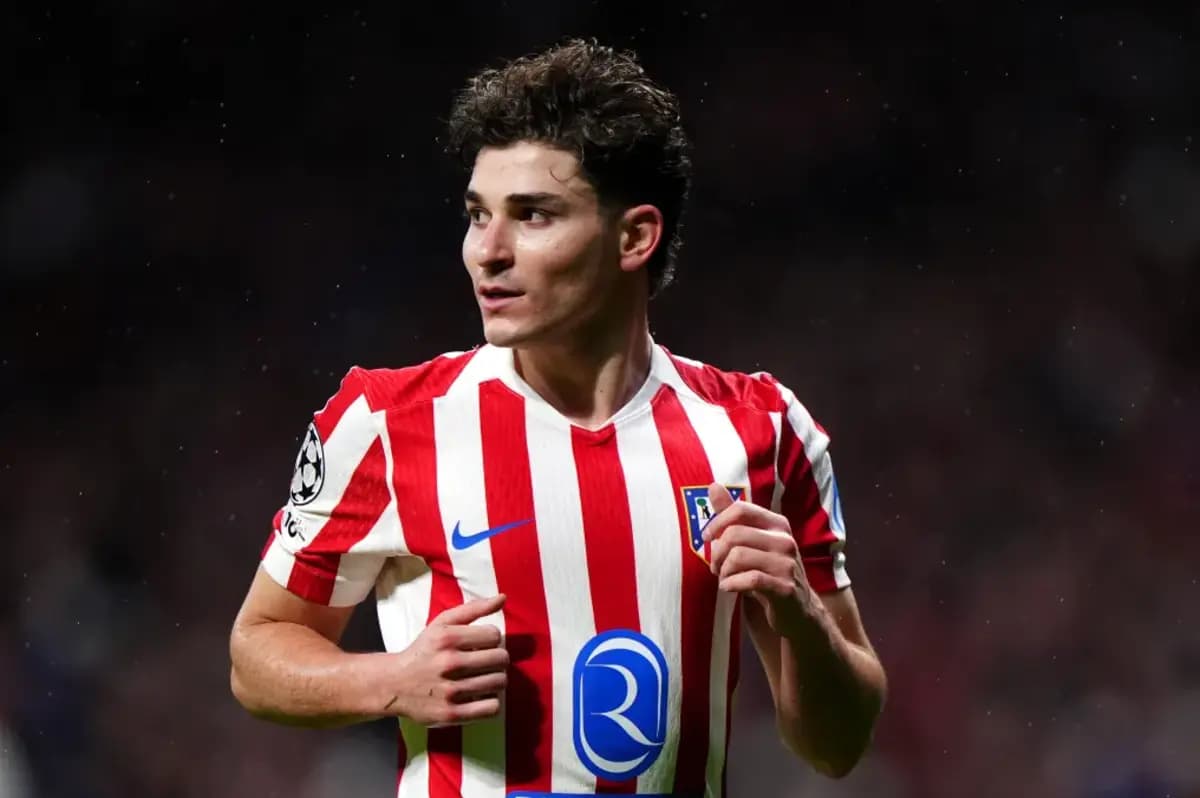 برشلونة يستعين بحيلة إنجليزية لضم ألفاريز