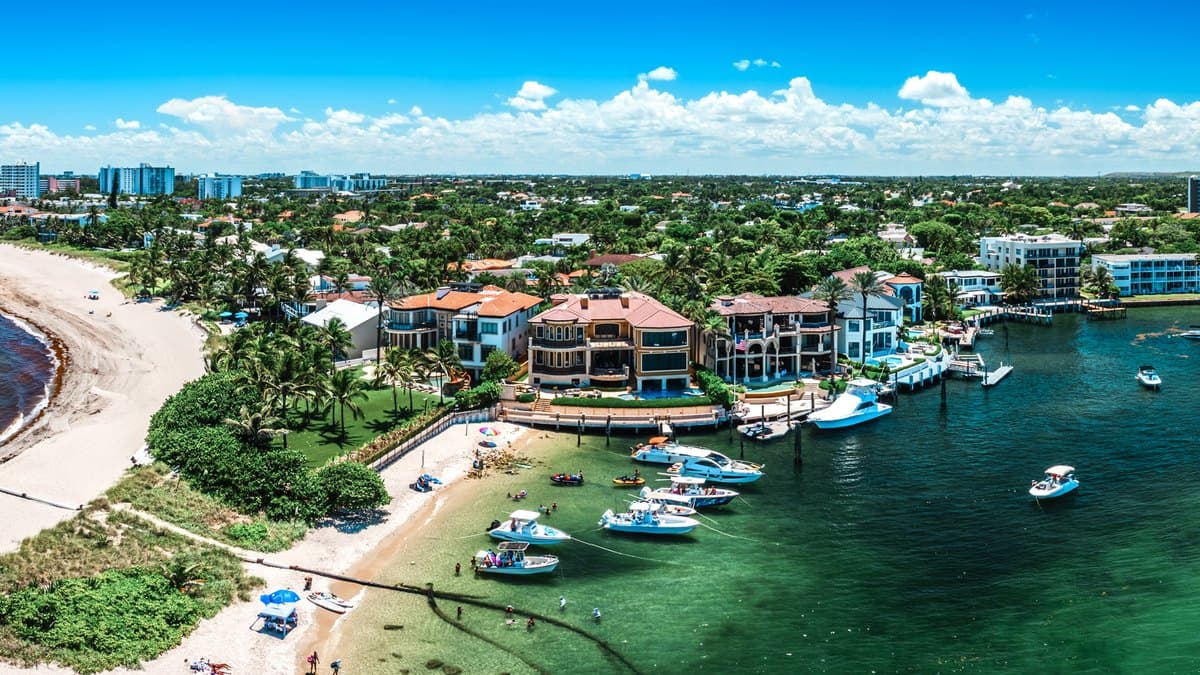 Florida village attracts luxury investors