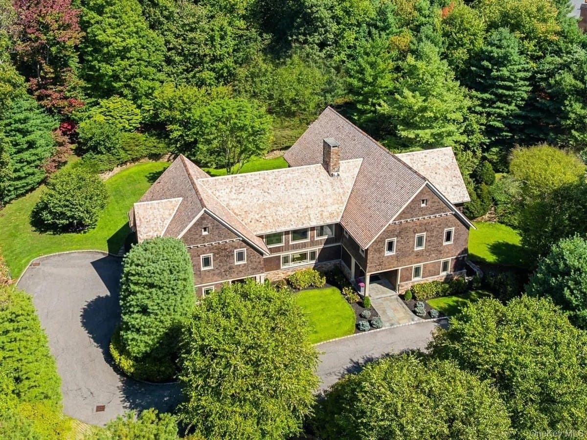 عقار نمط Nantucket بقيمة 5.4 مليون دولار في ويستشستر