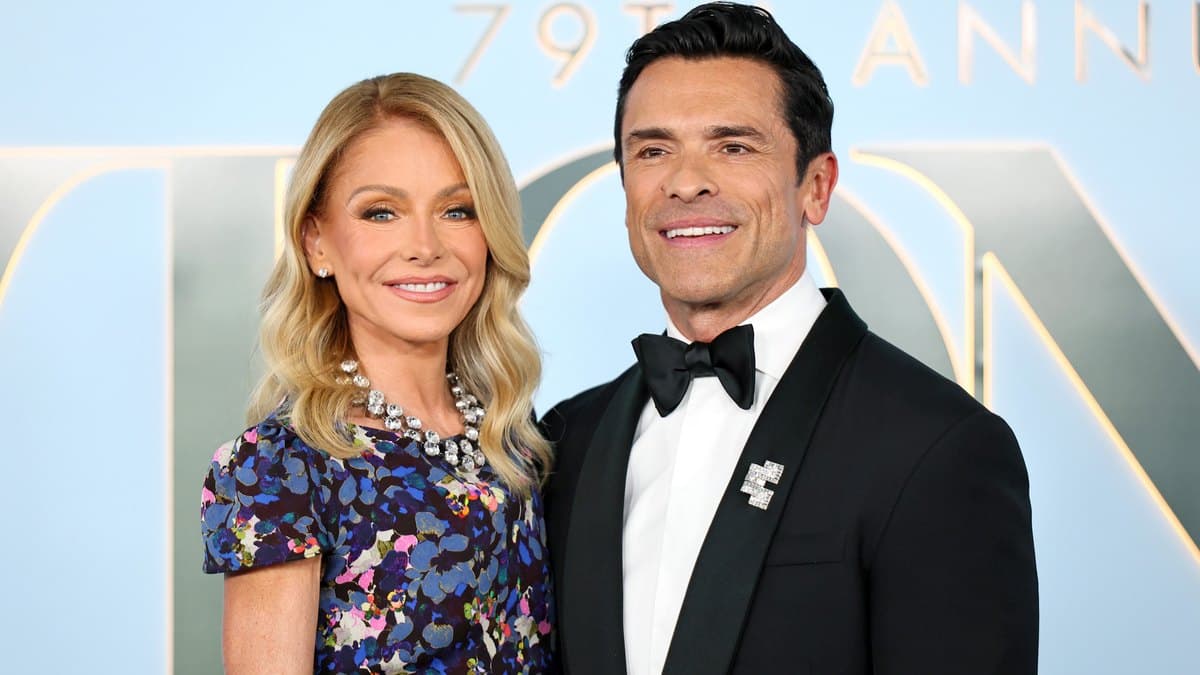 Kelly Ripa and Mark Consuelos Get Home Ready for New Arrival
